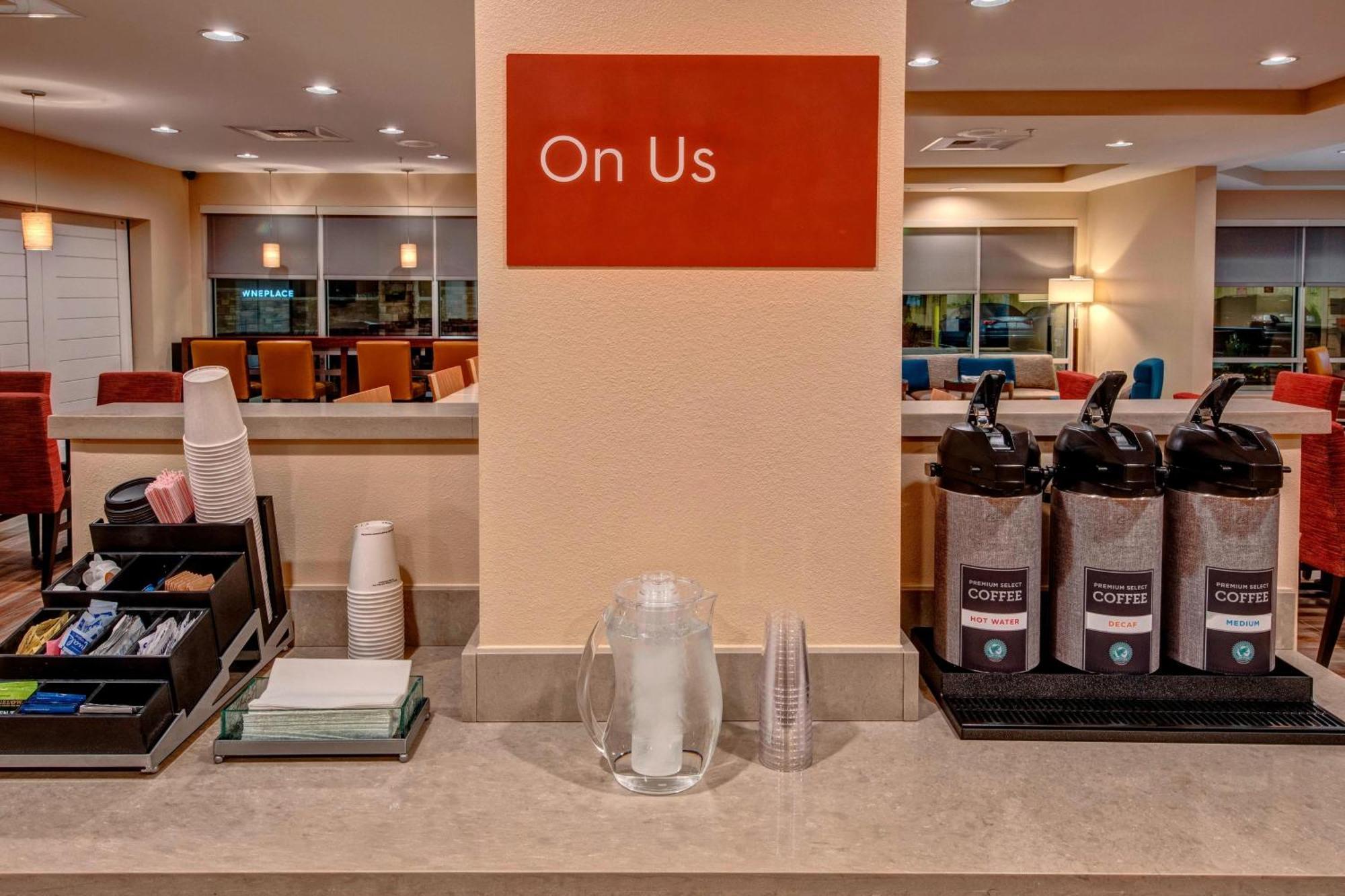 ทาวน์เพลซ สวีท บาย แมริออท ฮอตสปริง Hotel ฮอตสปริงส์ ภายนอก รูปภาพ