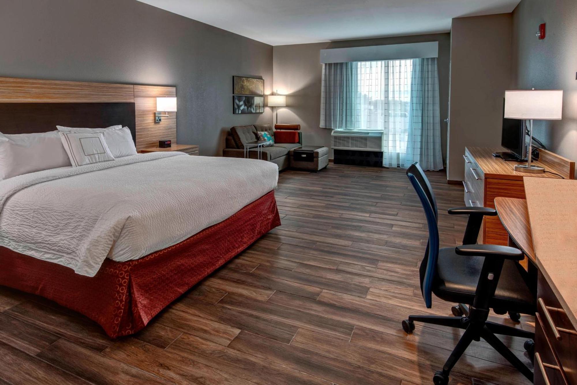 ทาวน์เพลซ สวีท บาย แมริออท ฮอตสปริง Hotel ฮอตสปริงส์ ภายนอก รูปภาพ